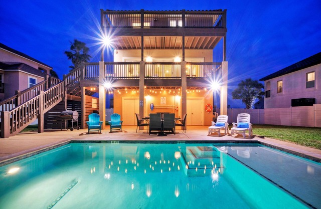 2 Homes, Sleeps 22 | Steps to the Beach, Private Pool, Fire Pit, Balcony Views