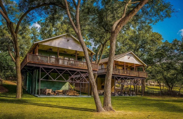 2 Houses | Waterfront | Deck | Firepit | Sleeps 24