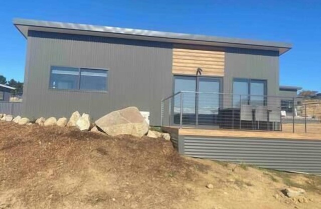 #2 New Modern Cabin with Amazing views over lake