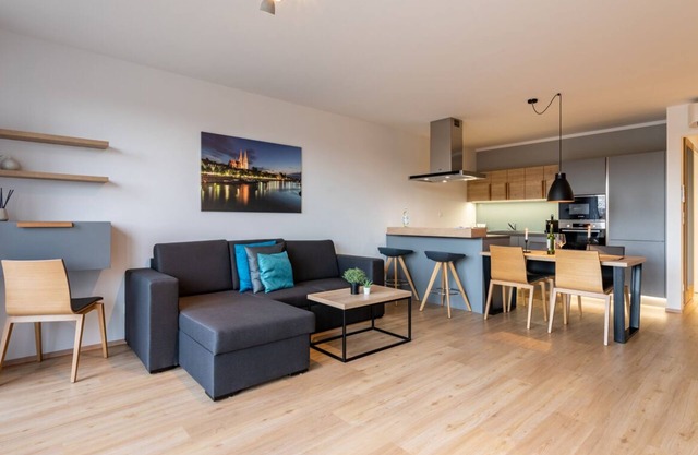 2-room apartment with whirlpool bathtub