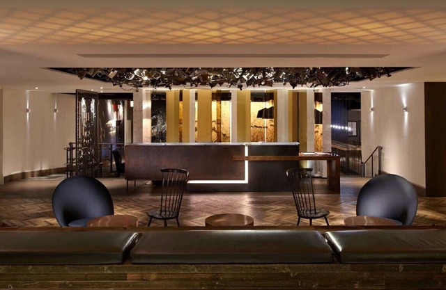 2 Superior 2 Queens, Revere Hotel, Rooftop Bar, Near Theater District