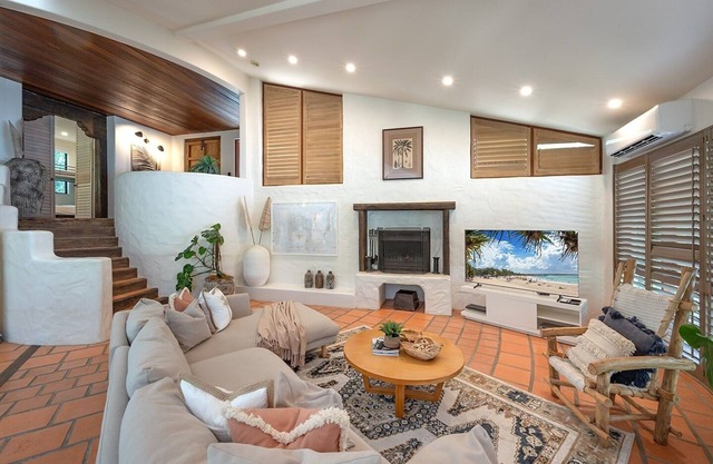 20 Little Cove 4BR Home + Pool + Pool table