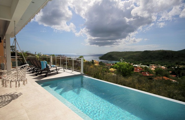 20% OFF until october 22d (MQAA16 6p)