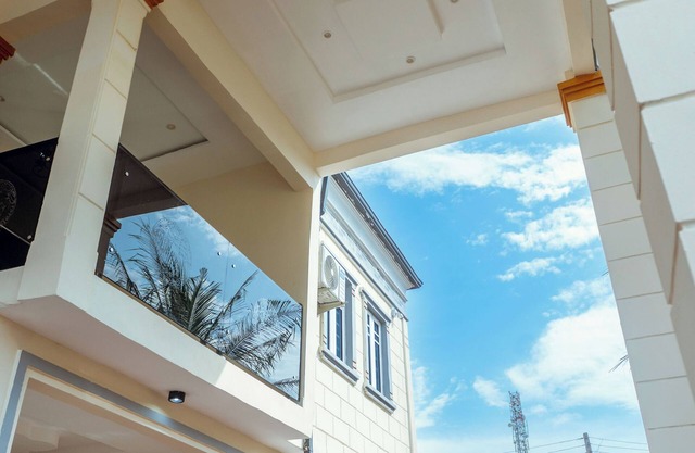 2025-Built Lavish 3BR Gated Suite #2 in GRA Benin City—24/7 Power & Security!
