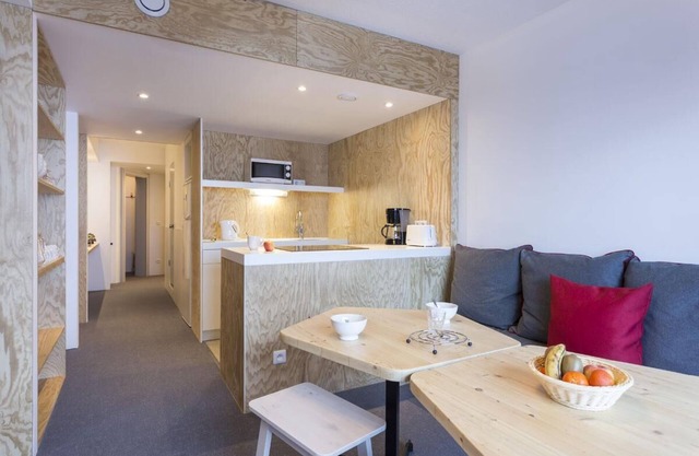20m from resort center, 4th floor, balcony, tv, ski locker, 61m², Les Arcs
