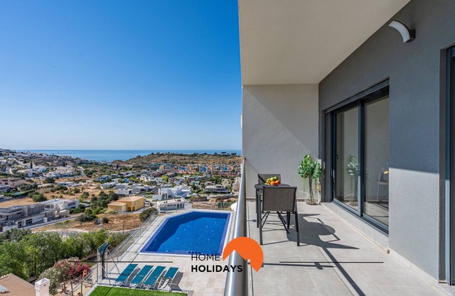 #233 Fox Trail by Home Holidays