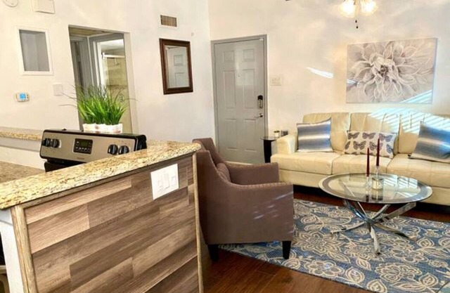 25% OFF 1BD condo HWY161/183 DFW South I10