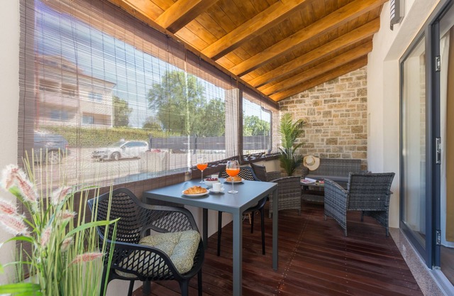 250m from the beach, modern, air-conditioned, 2 persons