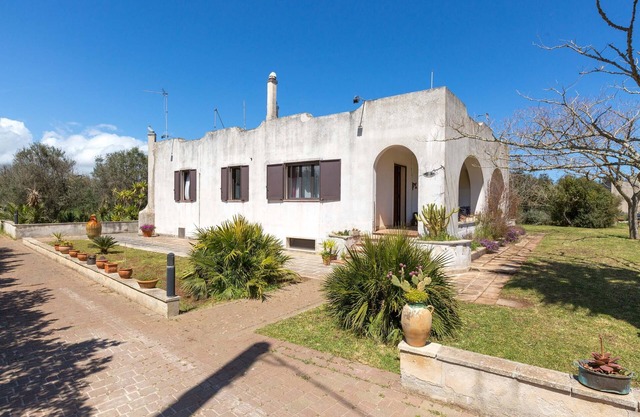 2947 Aia del Convento by BarbarHouse