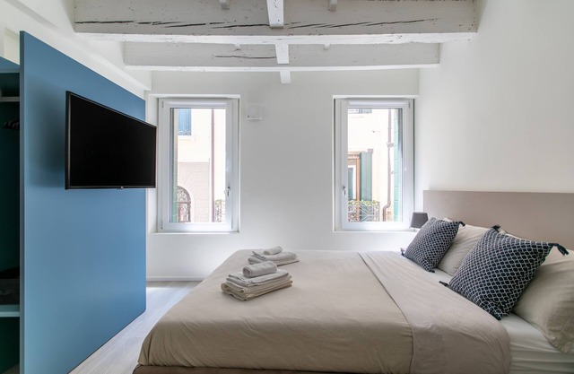 2A Angelina-Residenza SubitoSanto
