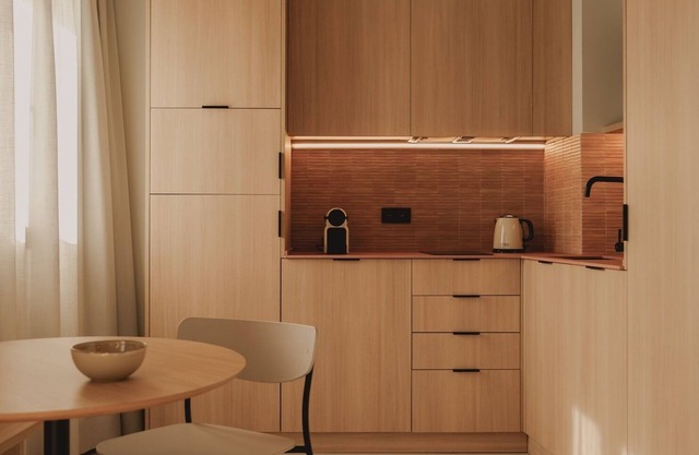 2B | Deluxe Apartment by Pau Suites