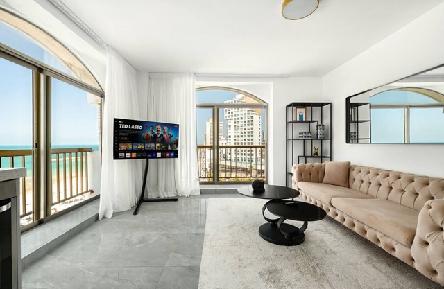 2bd Adorable sea views apartment by the beach