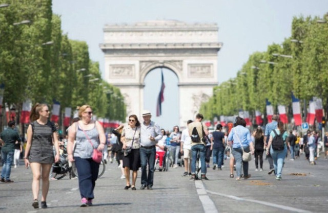 2bedroom in exclusive Champs Elysees