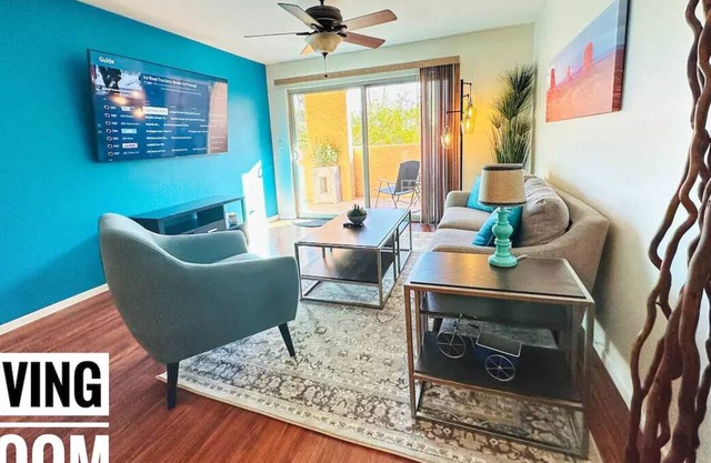 2BR, 1BA| Near Cubs Stadium, Airport, shops, Food