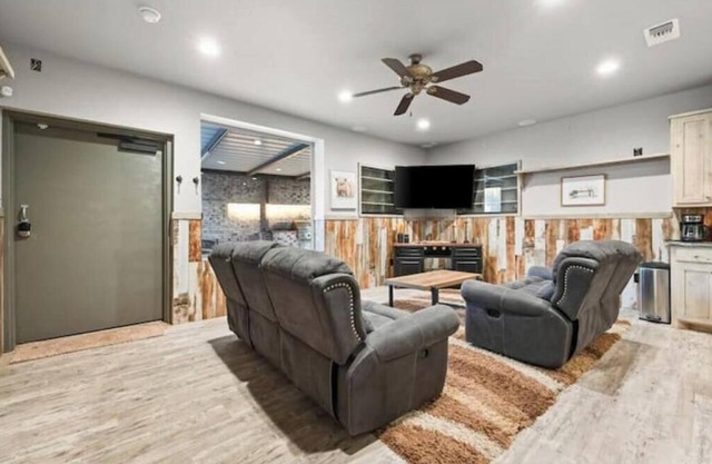 2BR/2BA Barndo Condo - Relax by the Lake