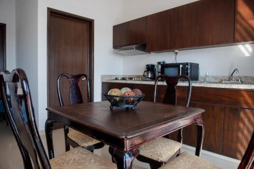 2br/2ba Condo 1 block to ocean! - Unit 7