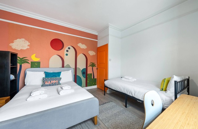 2BR Apartment A in Camberwell