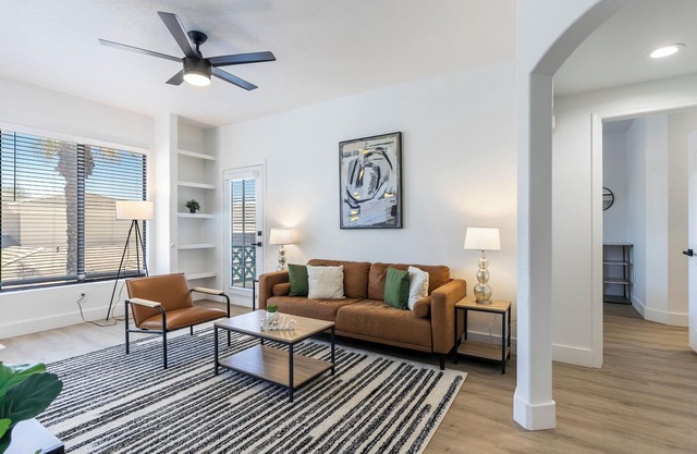 2BR CozySuites at Kierland Commons with pool #08