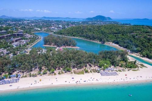 2BR Nai Harn Beach is 500 metres away C133