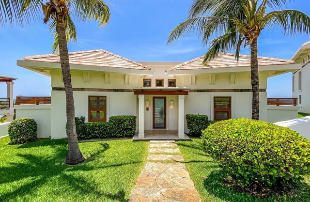 2BR Ocean View Villa at Las Verandas