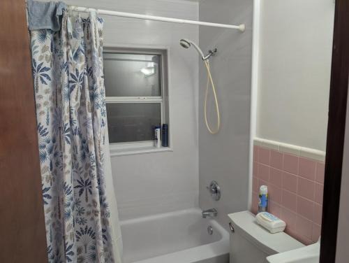 2BR Quiet & Comfortable with Carport