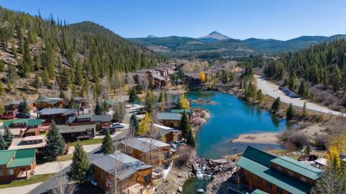 2BR Riverside Cabin Near Trails with Hot Tub Access