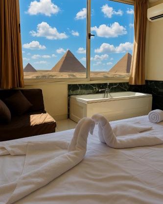 2BR Three Pyramids & Sphinx View Apartment