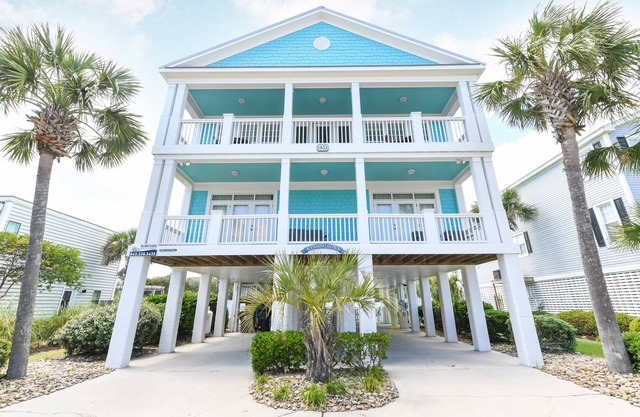 2nd Row 6 BR Beach House with a Heated Private Pool! Wynding Down.