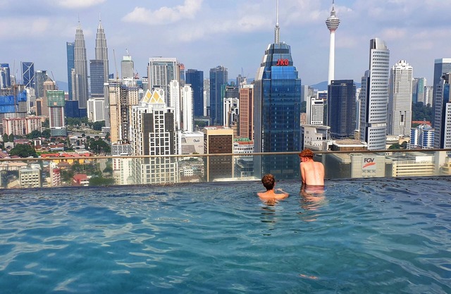 2R apt Near City Center KLCC with Infinity Pool