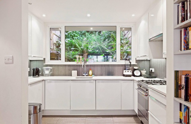 3 Bdrm Notting Hill Mews House - 2 Balconies