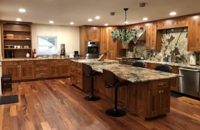 3 bed, 2 bath on 40 acres with 1/2 mile of Spring Creek