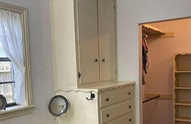 3 bed 3 bath in nice quiet neighborhood