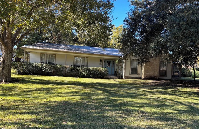 3 bed/3 bath ranch house on Round Top, TX, main square with large porch & views