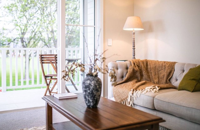 3 Bed Family Retreat Classic Charm With Park Views