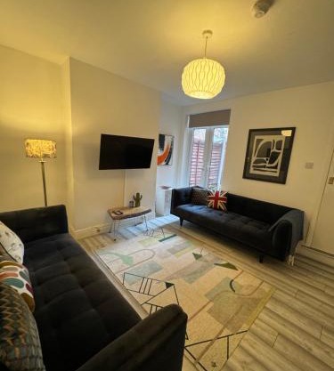 3-Bed House, Birmingham