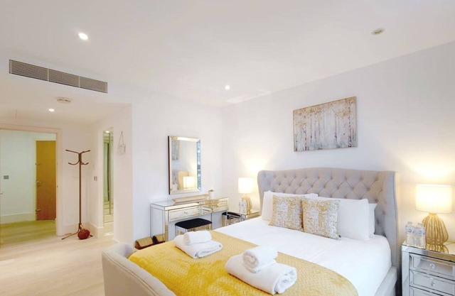 3 Bed Serviced Apartment in Battersea River views