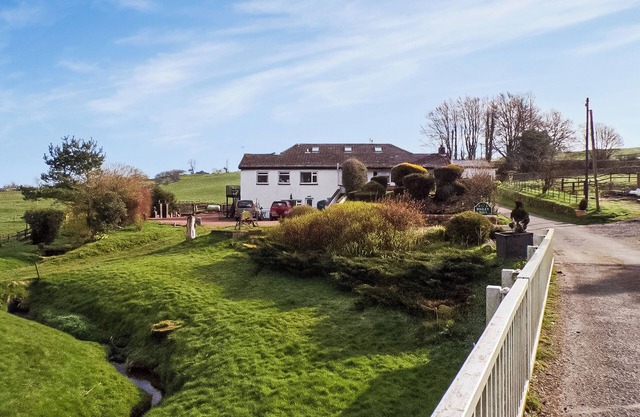 3 bedroom accommodation in Newcastleton