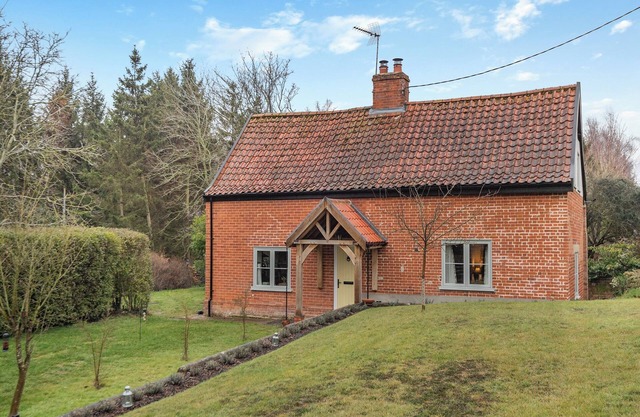 3 bedroom accommodation in Wenhaston, near Halesworth