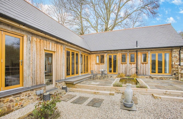 3 bedroom accommodation in Rackenford, near Tiverton