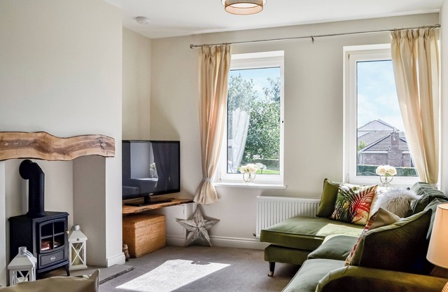 3 bedroom accommodation in Carlisle