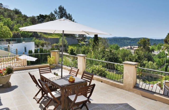 3 bedroom accommodation in Galilea