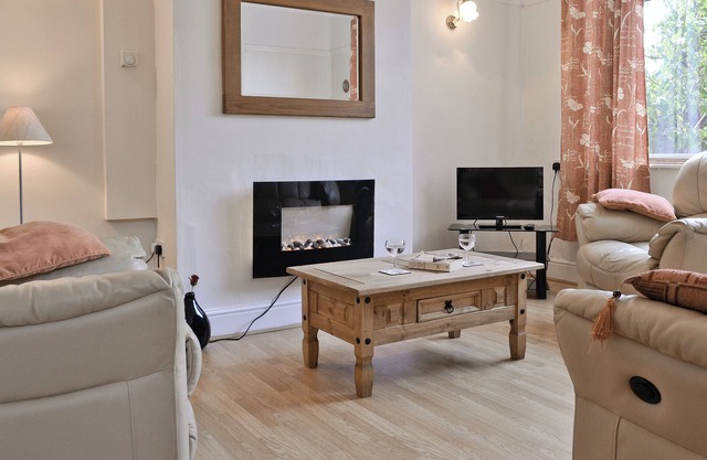 3 bedroom accommodation in Bala