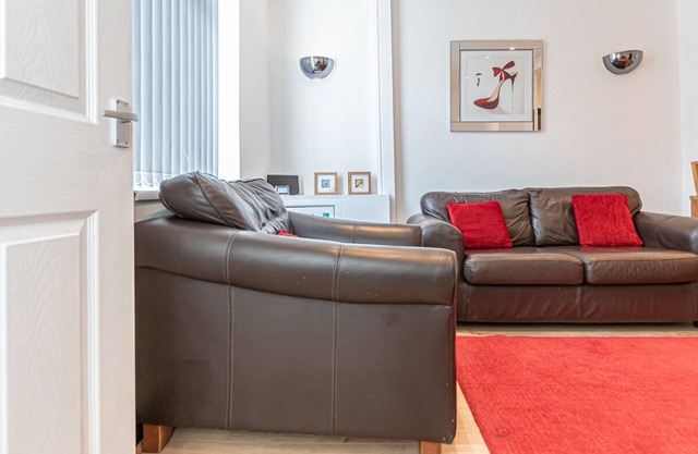 3 Bedroom Contractor Accommodation in Preston | Ideal for Long or Short Stays