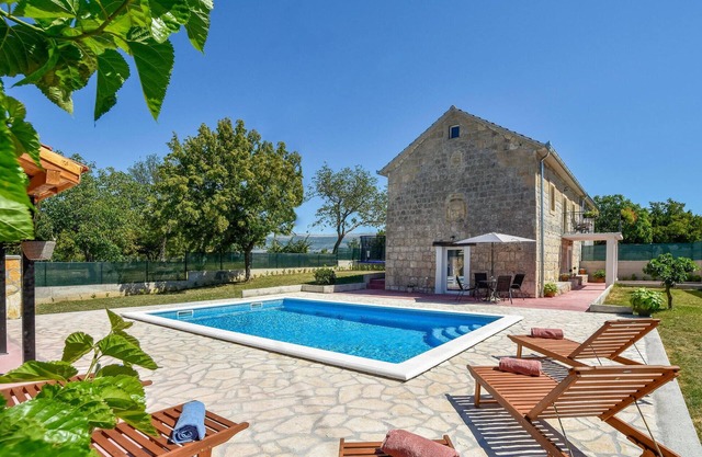 3 bedroom cozy home in Hrvace