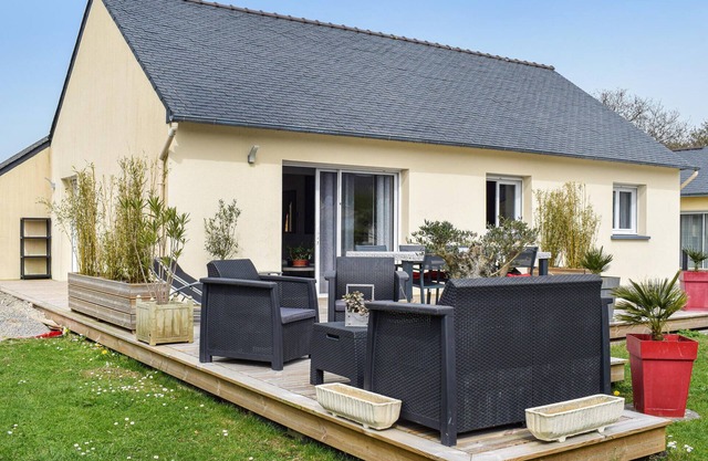 3 bedroom gorgeous home in Milizac