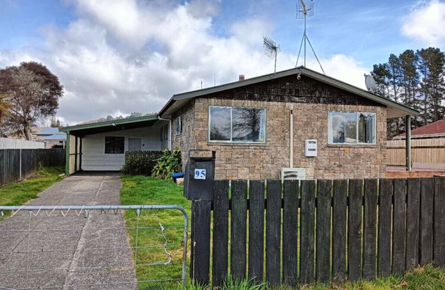 3 Bedroom House, 95 Aquirus Drive, Rotorua