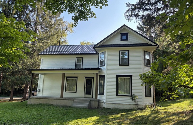 3-bedroom house in beautiful Canisteo with AC