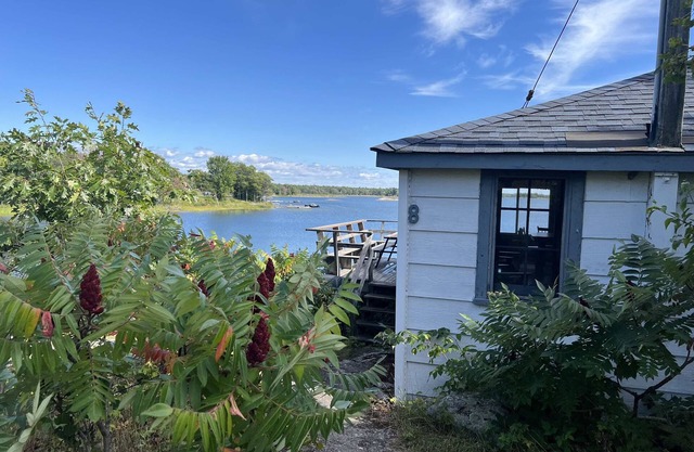 3-bedroom Lakeview Cottage - Rockwood #8
