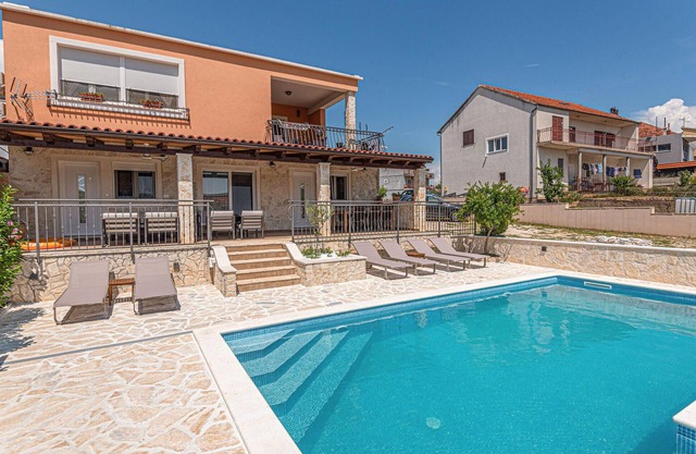 3 bedroom lovely apartment in Vrpolje