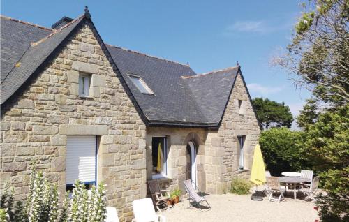 3 Bedroom Lovely Home In Penvenan